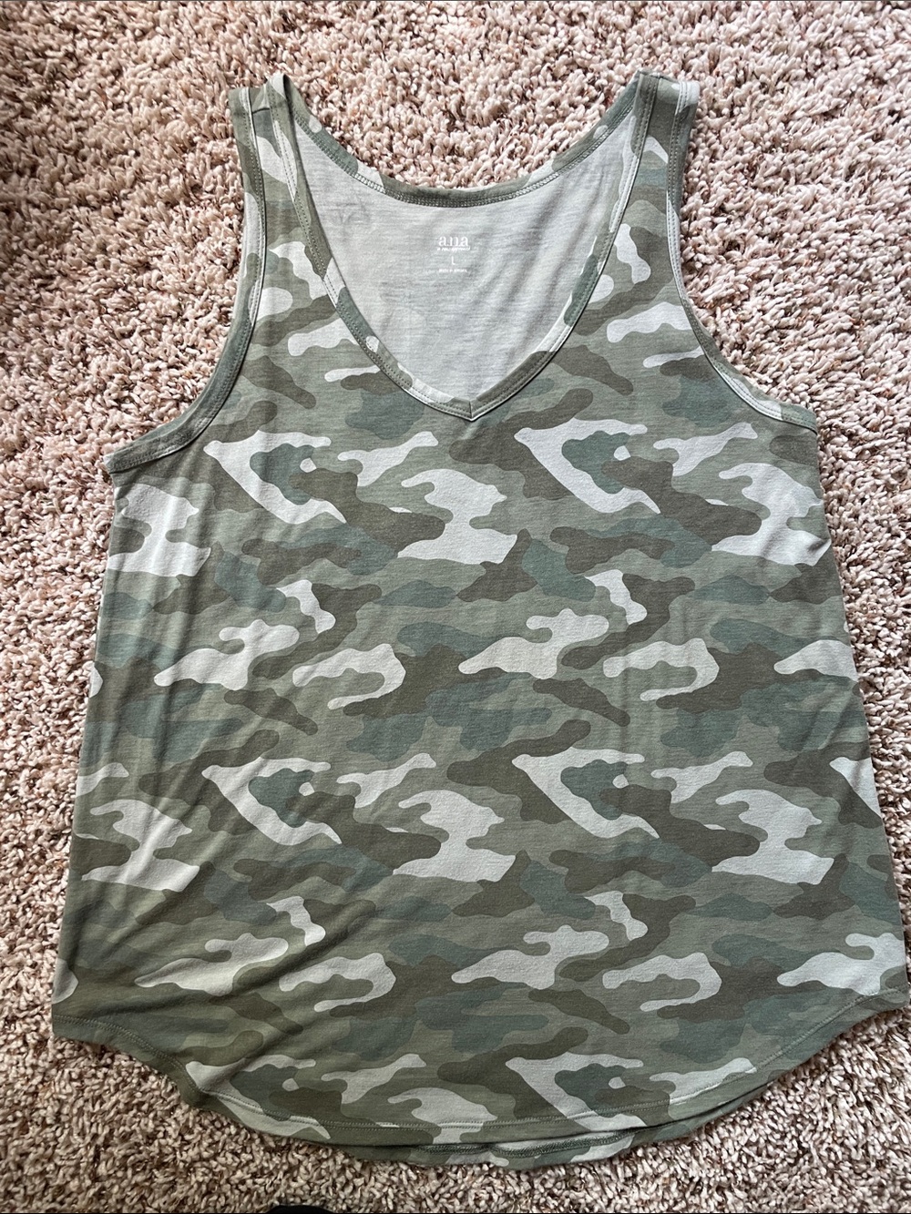 a.n.a Women's Green Camouflage Tank Top